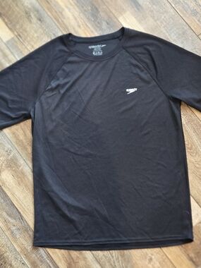 Speedo Men's UPF 50+ Easy Short Sleeve Rash Guard - M